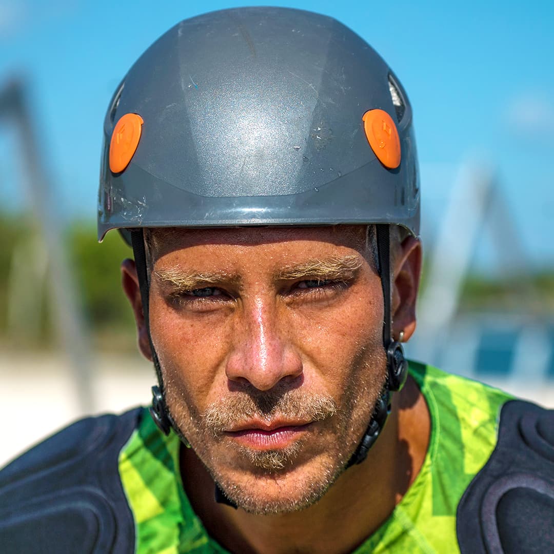 El actor lamentó que su expareja no la esté pasando bien: "Ya le está lloviendo duro, de por sí con las cosas que hizo últimamente, entonces esperemos en Dios que no siga cayendo", finalizó.
<br>