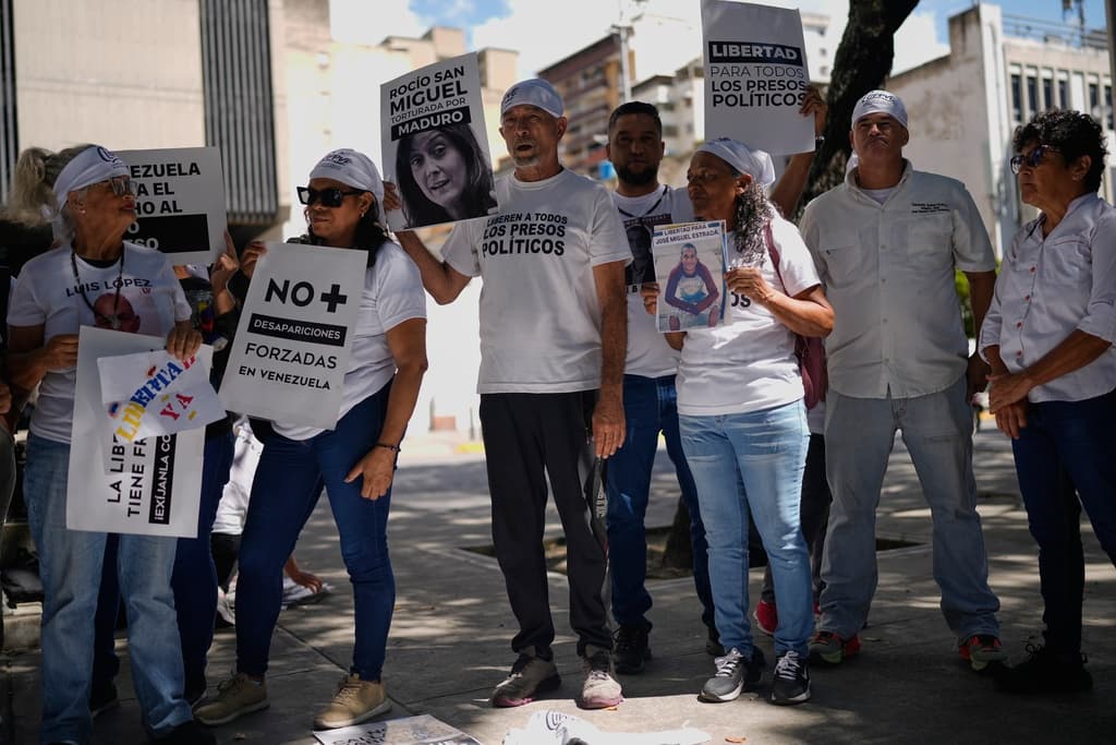 Venezuela libera a 99 presos políticos, en medio de las presiones y amenazas de Trump