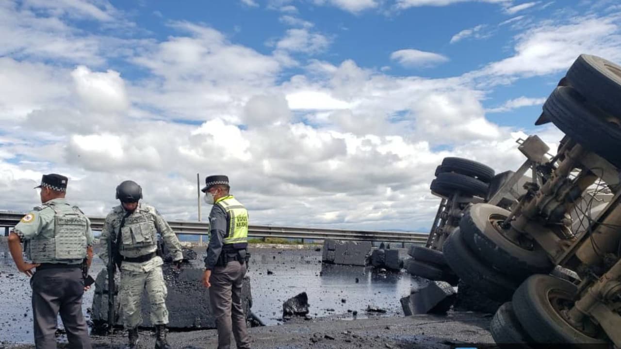 Siete muertos tras choque de camión de pasajeros que iba de Culiacán a Nogales