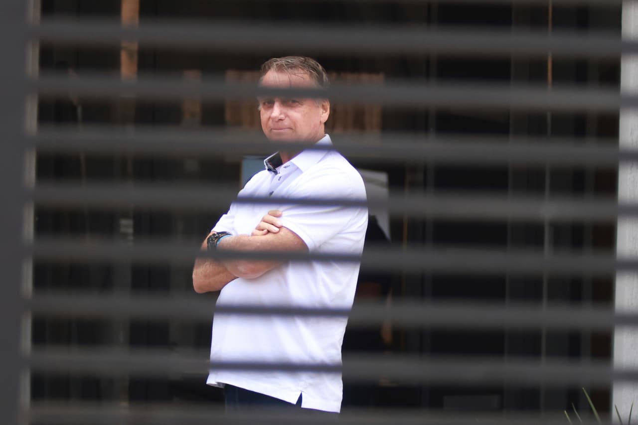 Bolsonaro sale del hospital luego de tratar enfermedad: ¿Irá a casa o a prisión?