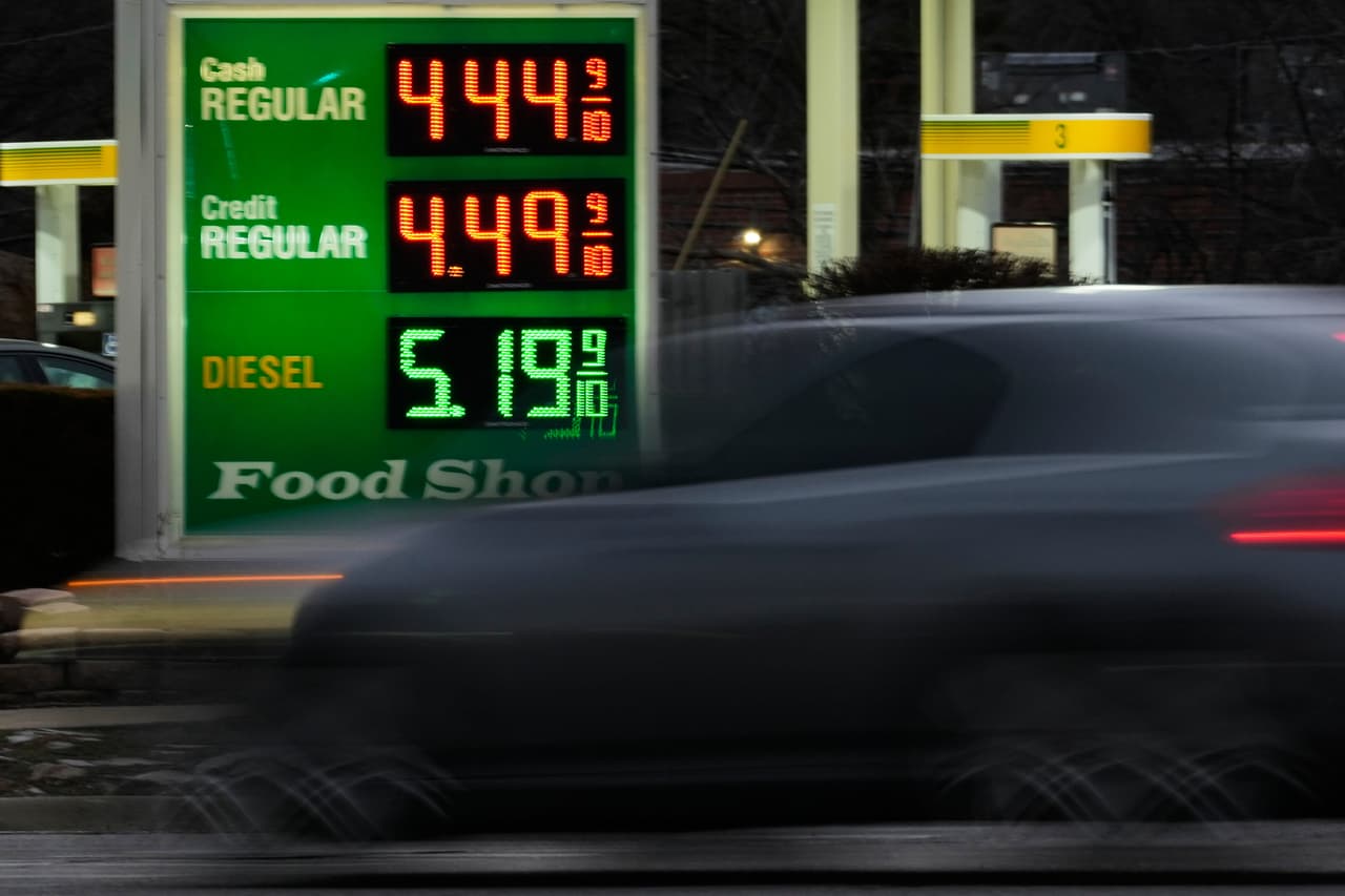 Precio de la gasolina en Illinois sube y no frena: consejos para gastar menos