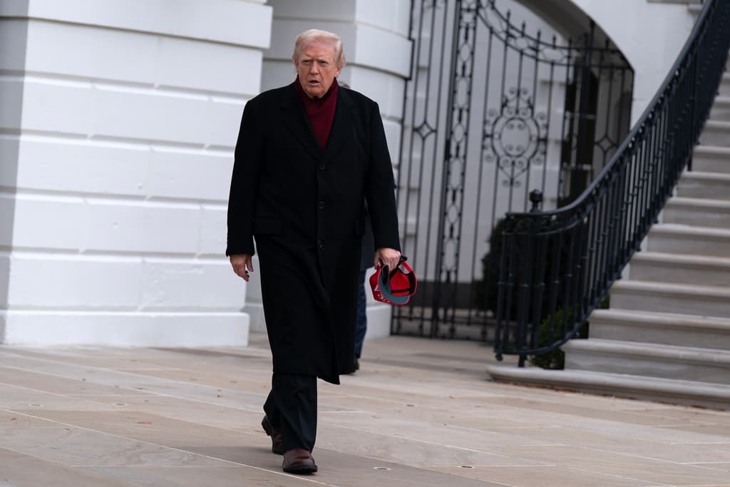 Trump amenaza a otra comunidad inmigrante con TPS en anuncio que consideran un "capricho racista"