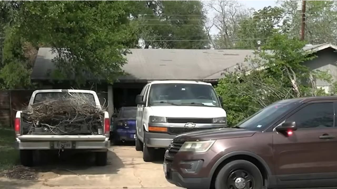 Hombre intenta incendiar casa tras disputa familiar y luego se dispara en Austin