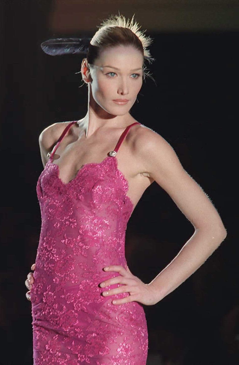 Este es un conjunto normas integrales y legalmente vinculantes para gobernar el comportamiento, los derechos, el pago y el recurso, así como procesos en caso de violaciones.