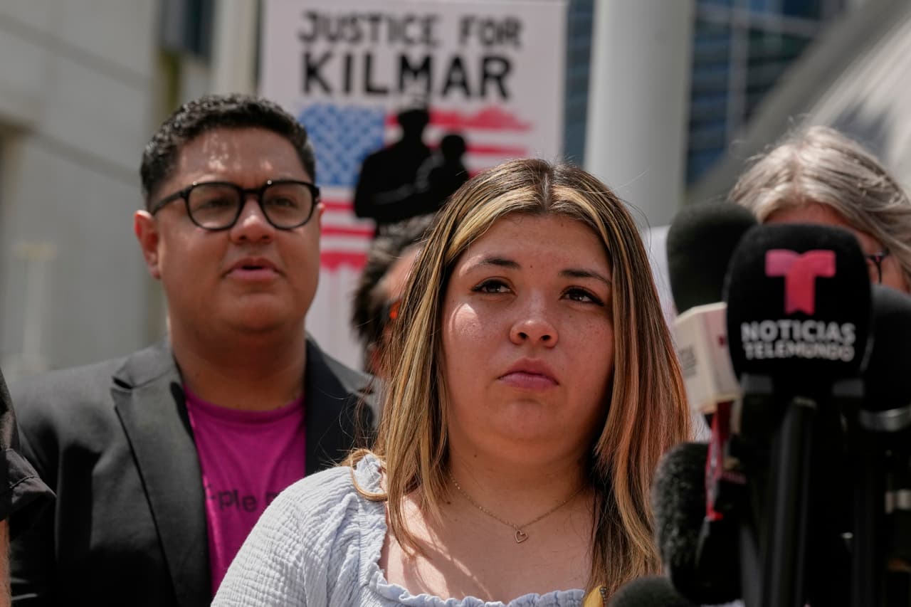 A pesar de no tener una situación migratoria regular, Kilmar tenía una protección para no ser deportado, otorgada por un juez en 2019, debido a que se consideró que de regresar a El Salvador, su vida corría peligro.