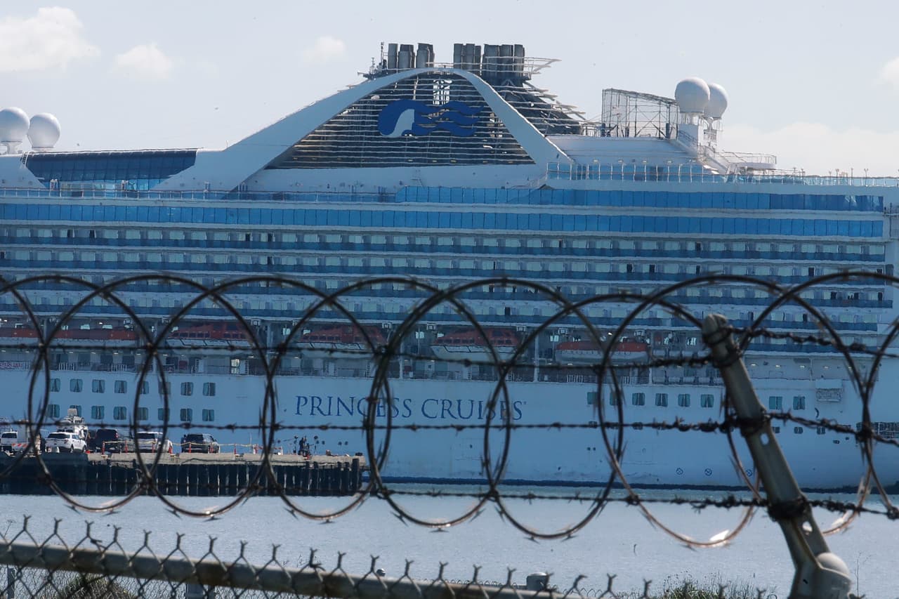 Empresa de cruceros suspende viajes por 60 días