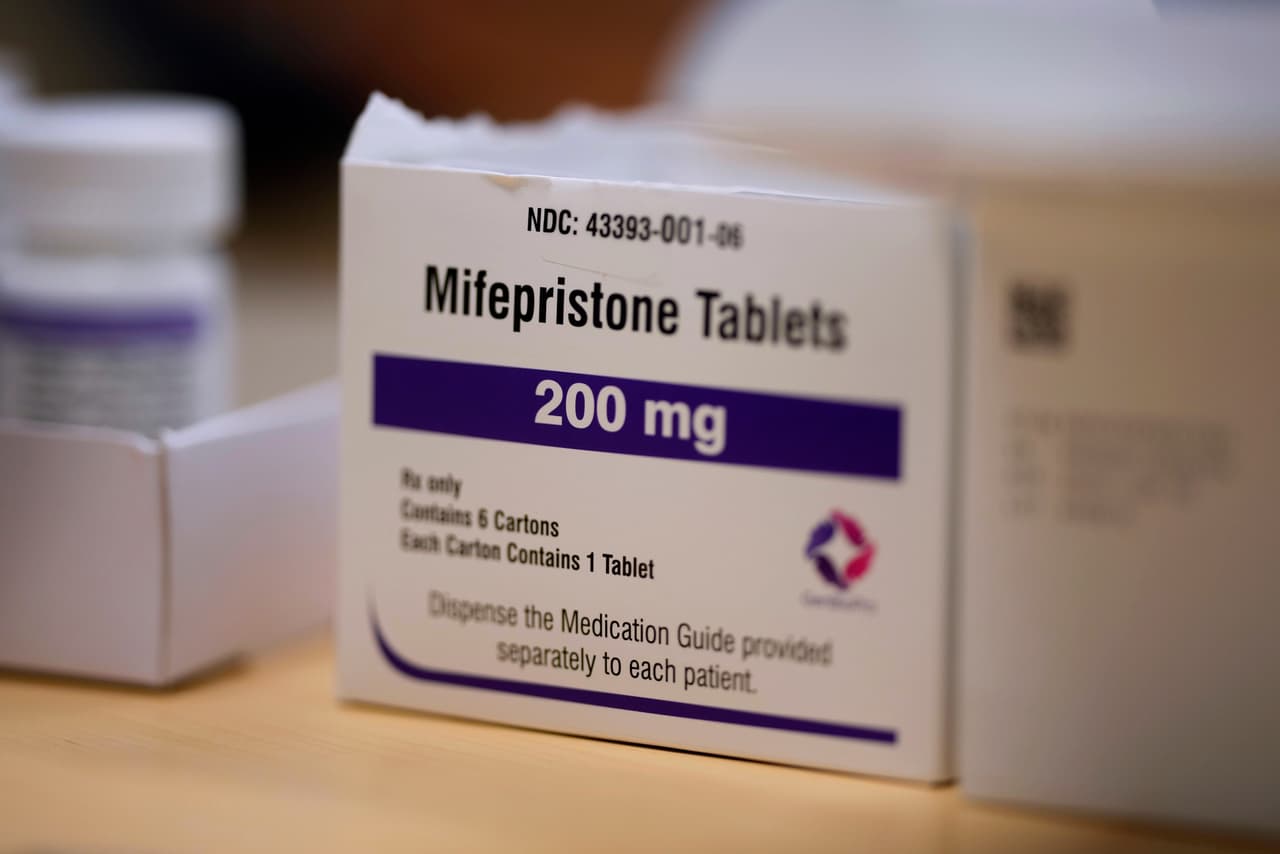 Corte Suprema restablece acceso a la píldora abortiva mifepristona