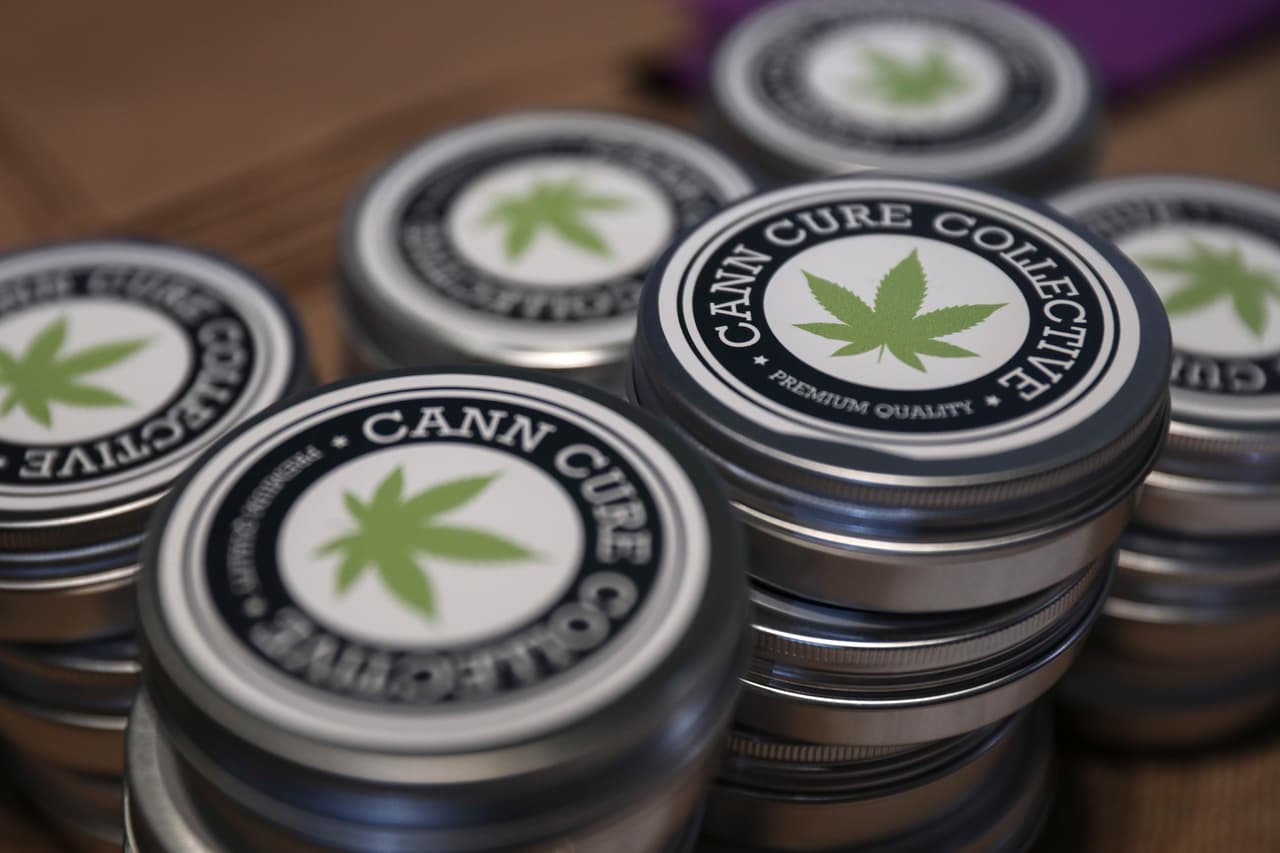 La marihuana legal y sus derivados sin droga, se extiende en el país y un número creciente de universidades están agregando cannabis al currículo para preparar a los graduados en las carreras de cultivo, investigación, análisis y comercialización del nuevo oro verde.