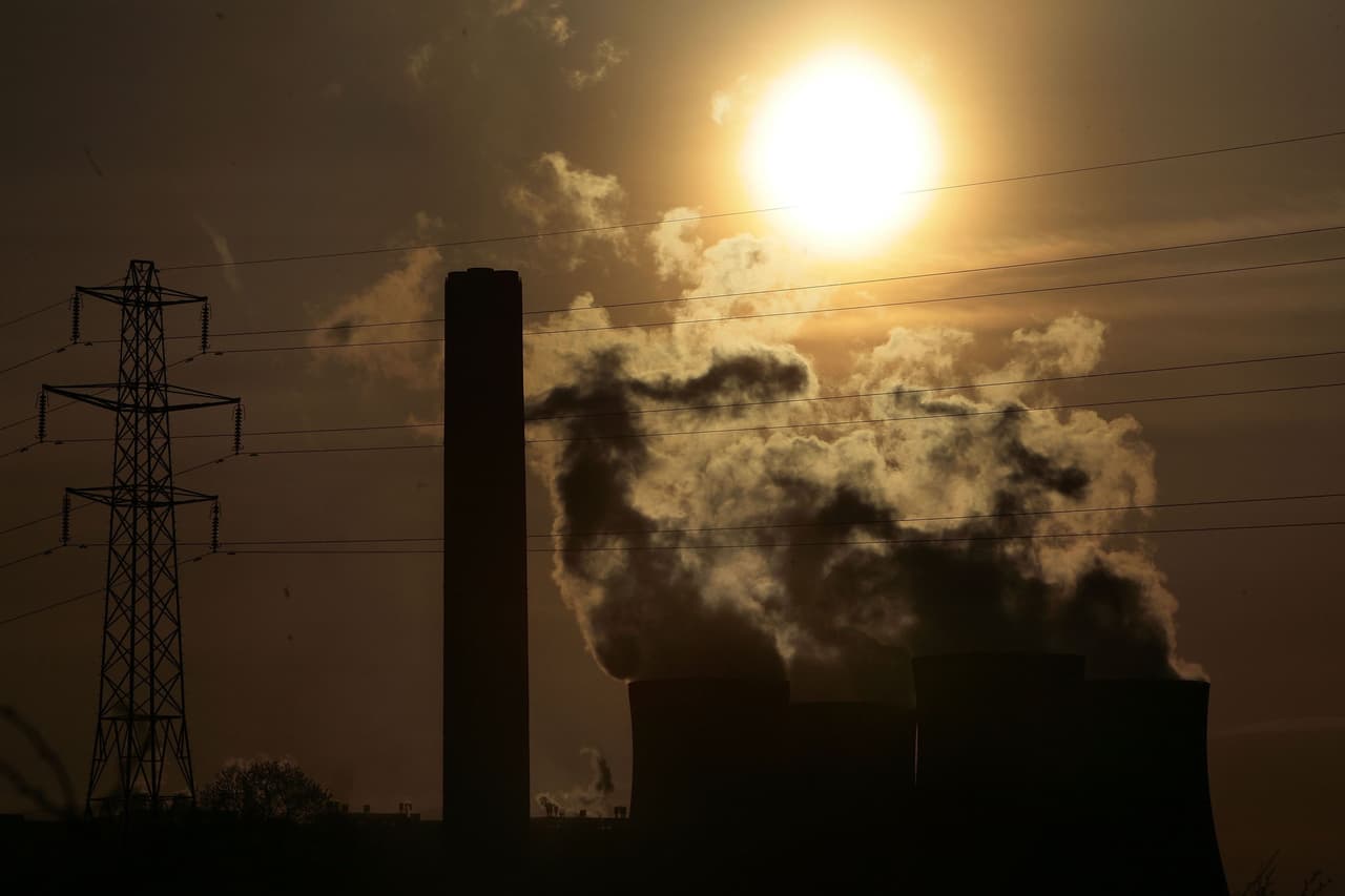 <b>2 de marzo</b> – Gobernadores y abogados dirigidos por los republicanos le pidieron a Scott Pruitt que solicitara a la EPA no recoger datos de las emisiones de metano de alrededor de 15,000 operaciones de petróleo y gas. Un día después del pedido, Pruitt dice que ha decidido apoyar la petición “después de escuchar de la industria”. Hace unas semanas la Corte lo detuvo. El asunto está todavía en evaluación.