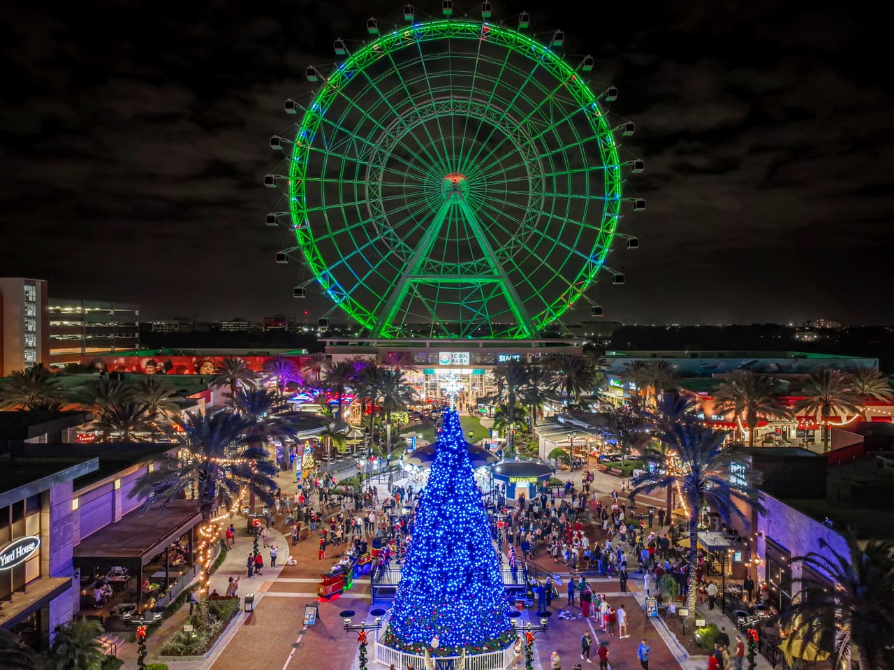 <b>Vistas de 360 grados desde The Orlando Eye</b>: Después de la sesión de fotos con Santa, los visitantes pueden abordar The Orlando Eye para disfrutar de impresionantes vistas a 400 pies de altura.