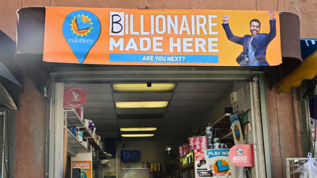 Hispana se vuelve millonaria tras ir a trabajar en su día libre y ganar la lotería en Los Ángeles