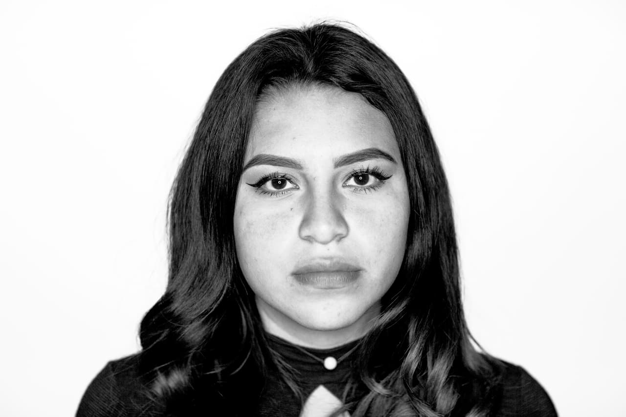 16 years in the USA. She came to the country as a one-year-old baby from Guatemala. She is a beneficiary of DACA and studies nursing at university. "My father is in danger, and we are prepared for anything. There is a lot of fear, I know many people who do not leave the house. "