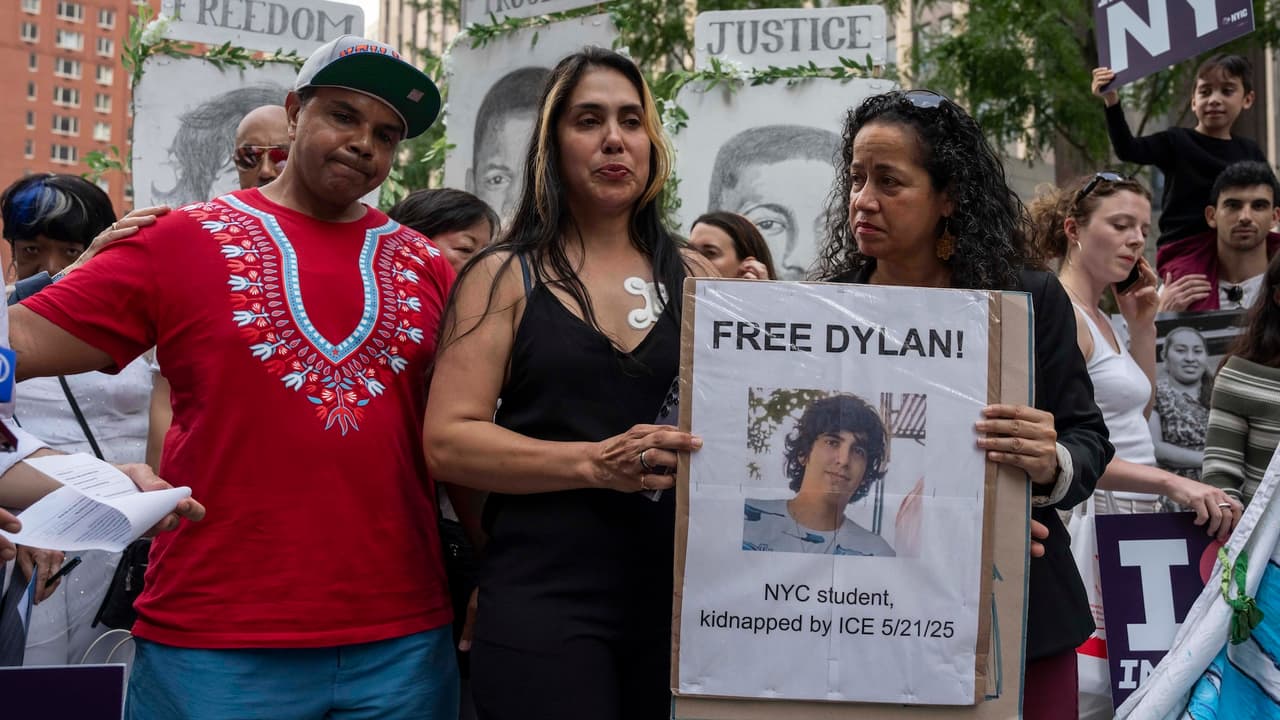 Liberan a Dylan López Contreras tras casi un año detenido por ICE en Nueva York