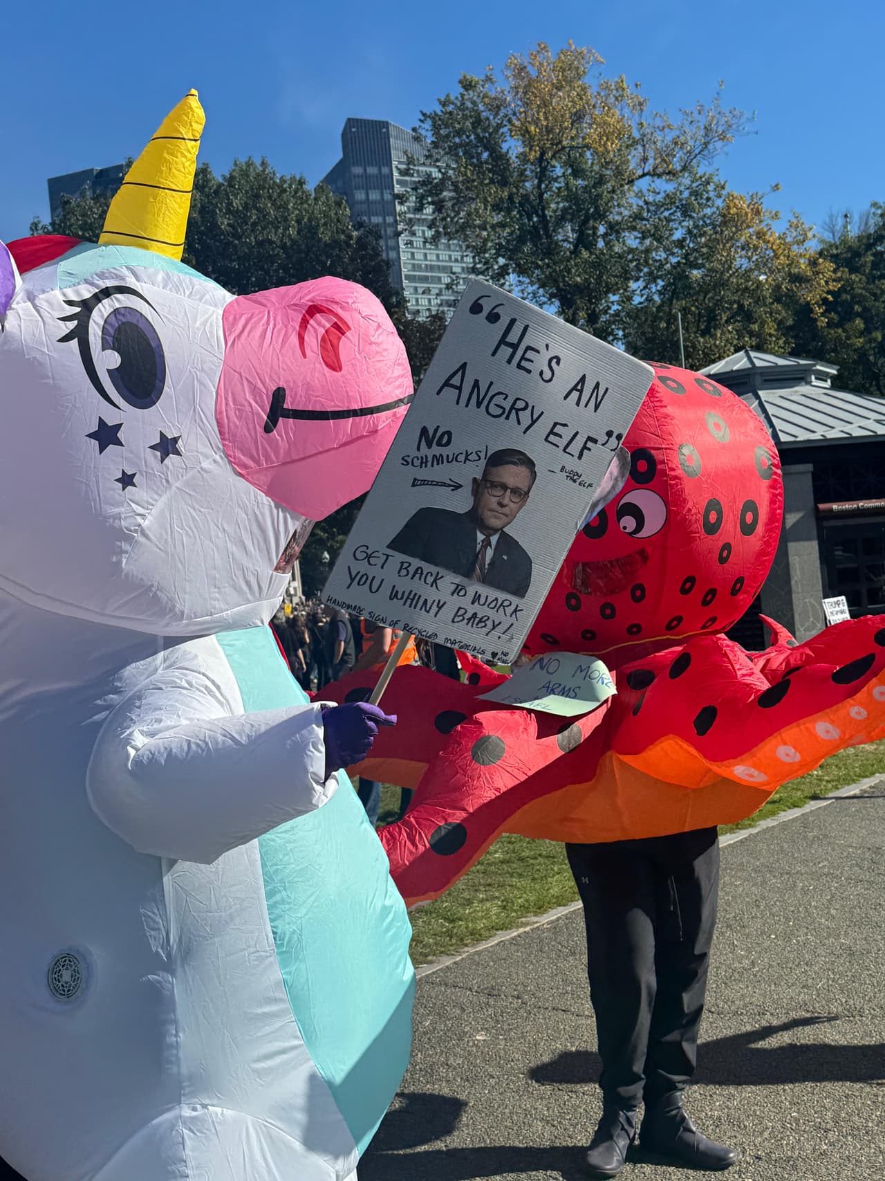 La convocatoria fue numerosa: aunque
<b>los organizadores estimaban “de 25 000 a 50 000” personas que habían confirmado asistencia.</b>