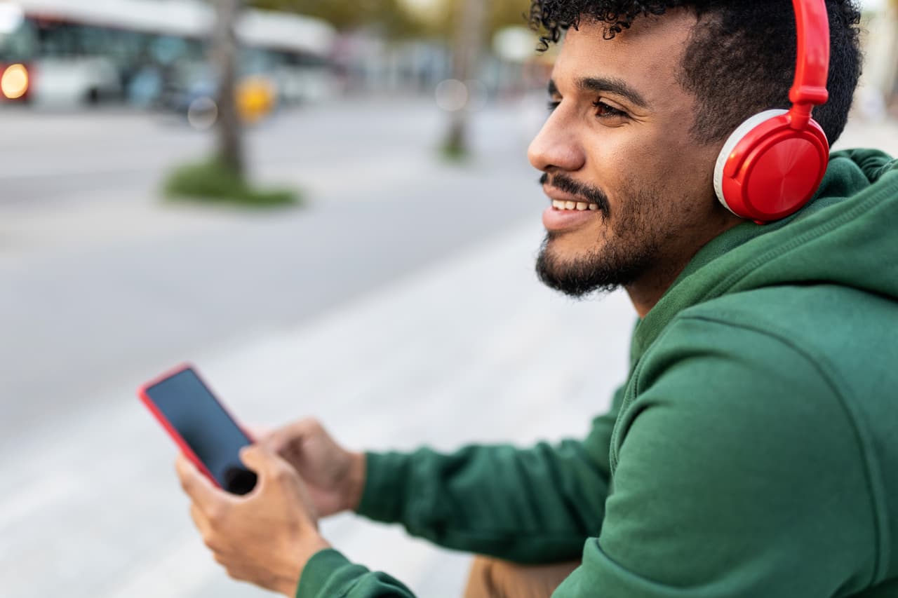 Cada vez más personas utilizan aplicaciones para enviar dinero.