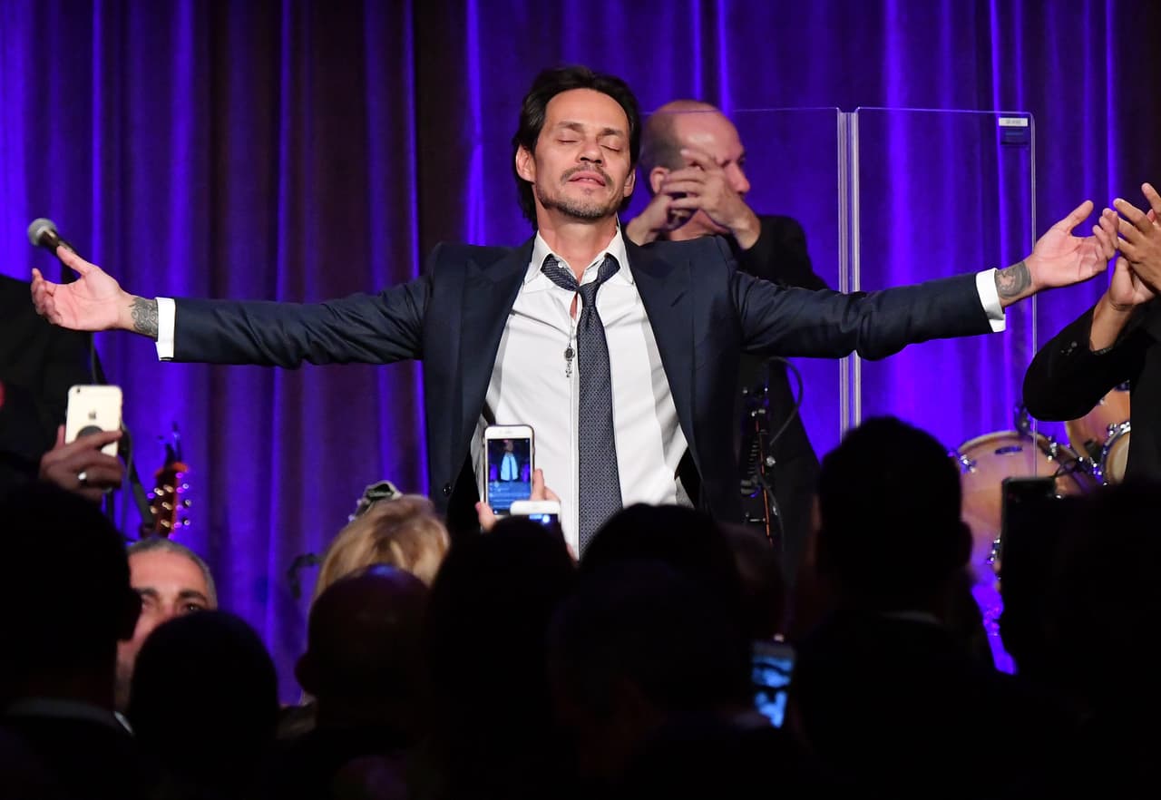 Marc Anthony se entregó por completo y dejó satisfechos a los asistentes a la cuarta gala de la Fundación Maestro Cares, la cual creó en el 2012.