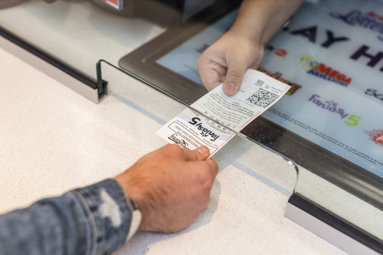 Boleto afortunado se lleva premio mayor de lotería de $243,000 en Arizona