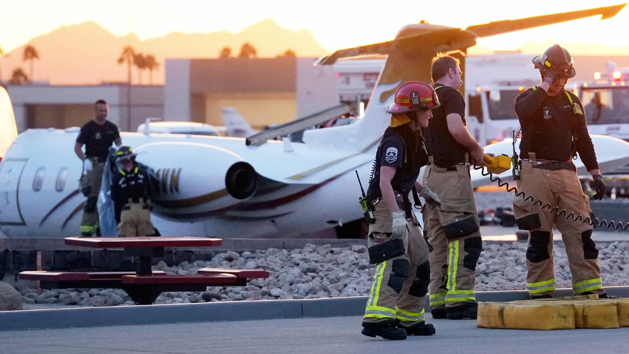 Choque entre dos aviones privados deja al menos un muerto en aeropuerto de Scottsdale