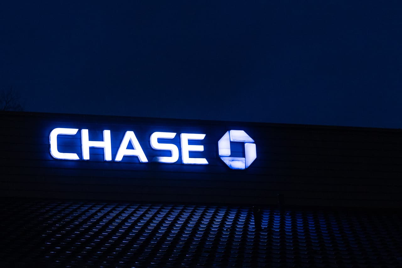 JP Morgan admite que cerró cuentas de Trump tras el asalto al Capitolio en 2021