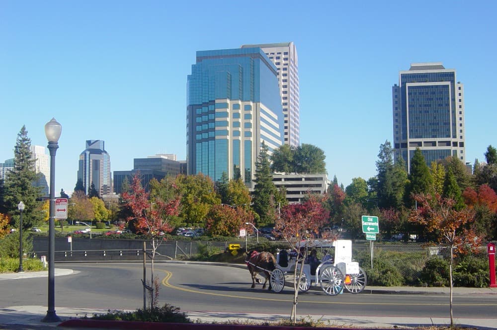 #
<b>3 Sacramento, California</b>
<br>La capital de California, tiene una población de 1,418,788 habitantes, en 2,570 km2 y unas cuatro autopistas interestatales, tiene dos grandes intersecciones con autopistas interestatales y locales.
<br>