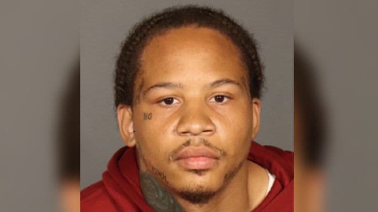 Sospechoso se entrega tras 'cacería' de NYPD; es acusado de matar a dos personas