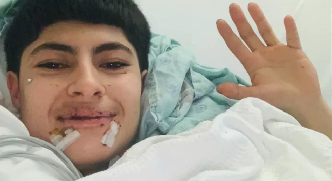 Piden ayuda para hispana que quedó en medio de fuego cruzado de tiroteo