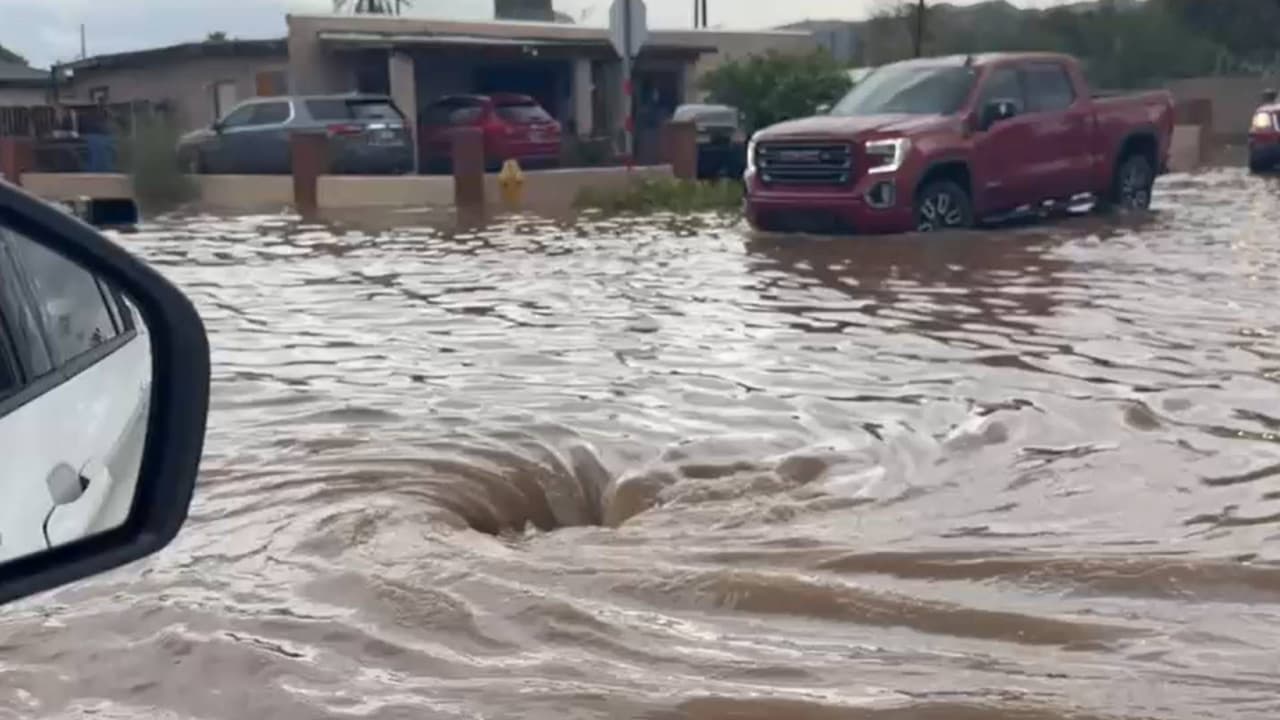 Tormentas provocan el retraso de cientos de vuelos en el aeropuerto Phoenix Sky Harbor