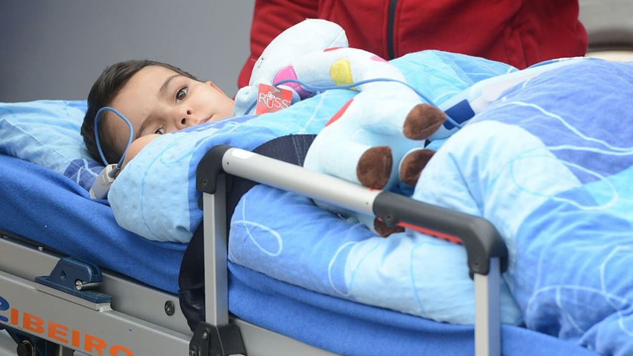 Bebé de un año cae desde un tercer piso en Rockledge; es llevado en helicóptero a hospital