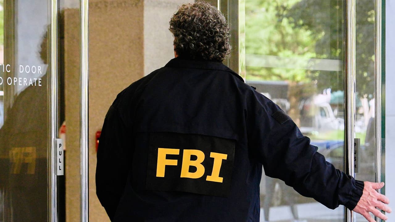 Acusan a adolescente de Mesa de realizar amenazas terroristas por motivos raciales contra hispanos