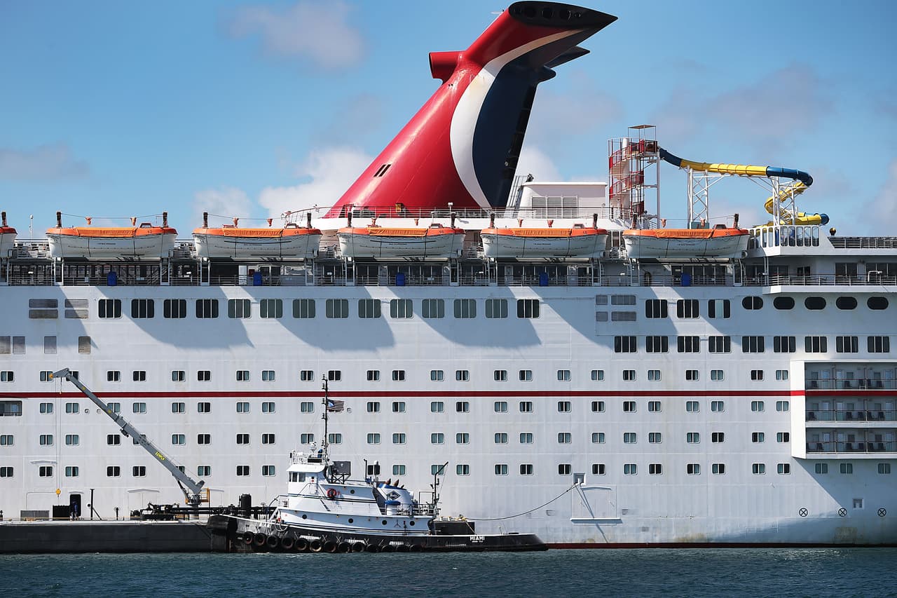 "Al final me encontrarán": la historia de un hombre que sobrevivió 20 horas en el agua tras caer de un crucero