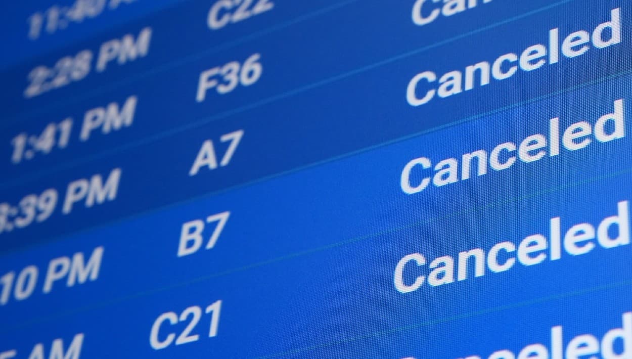 Tormenta invernal Fern 'congela' los vuelos de miles de pasajeros desde y hacia Puerto Rico