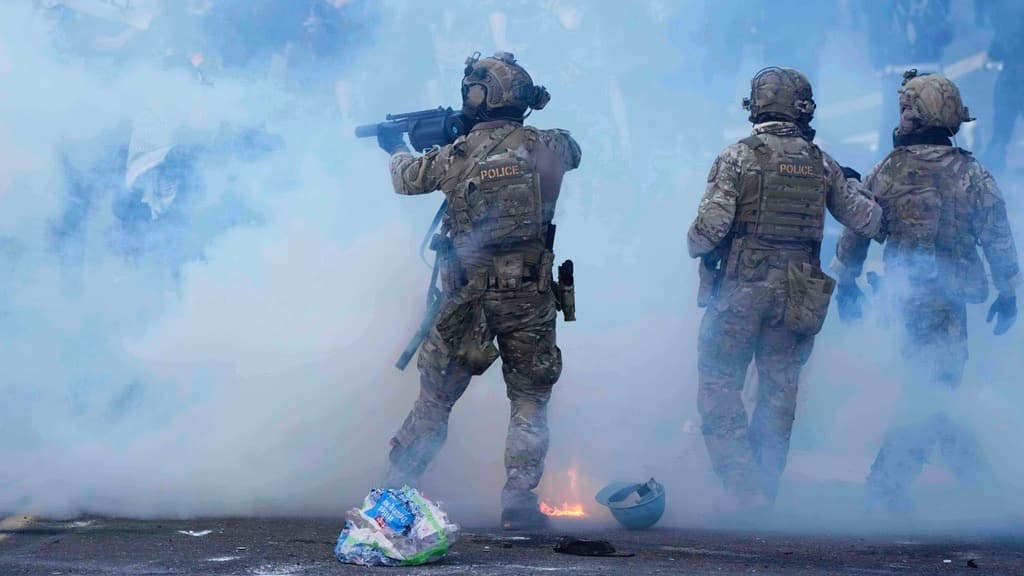 Estados Unidos es incluido en lista de países con las libertades civiles en rápido declive: "Está hundiéndose cada vez más en las arenas movedizas del autoritarismo"