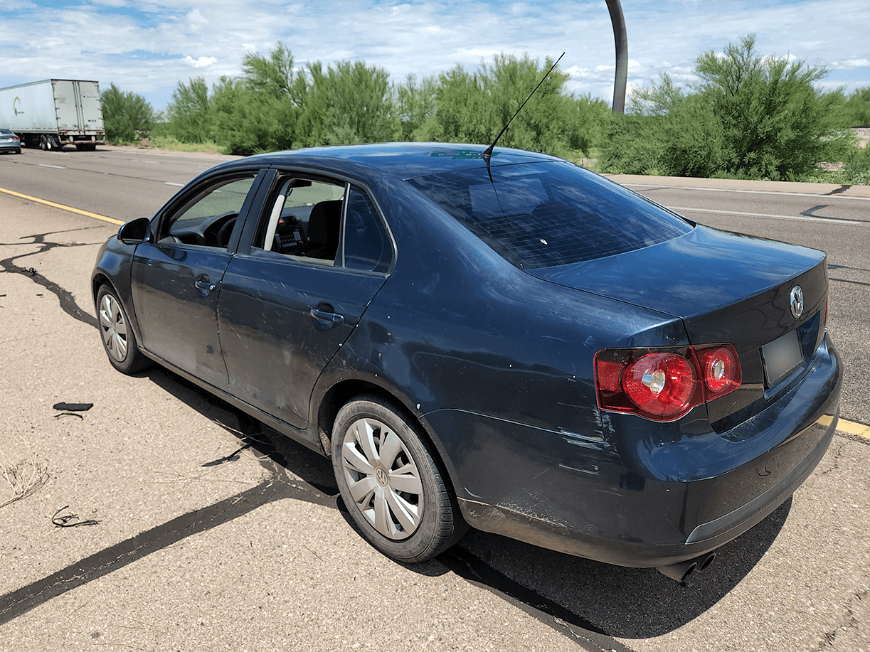 El Departamento de Seguridad Pública de Arizona (AZDPS) reveló recientemente el hallazgo de droga que ocurrió en una parada de tránsito realizada en la Interestatal 10 en dirección oeste en la milla 226 contra el conductor de un sedán Volkswagen Jetta 2010, con fecha 24 de agosto.