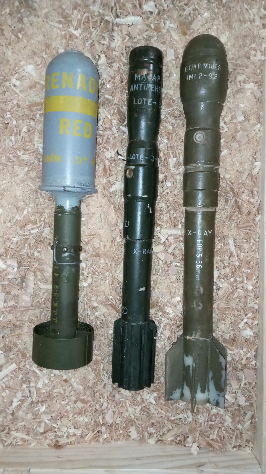 Otro decomiso resultado de la cooperación entre México y Estados Unidos:
<b>Tres granadas de mortero activas </b>fueron parte del armamento localizado en Cananea, Sonora.