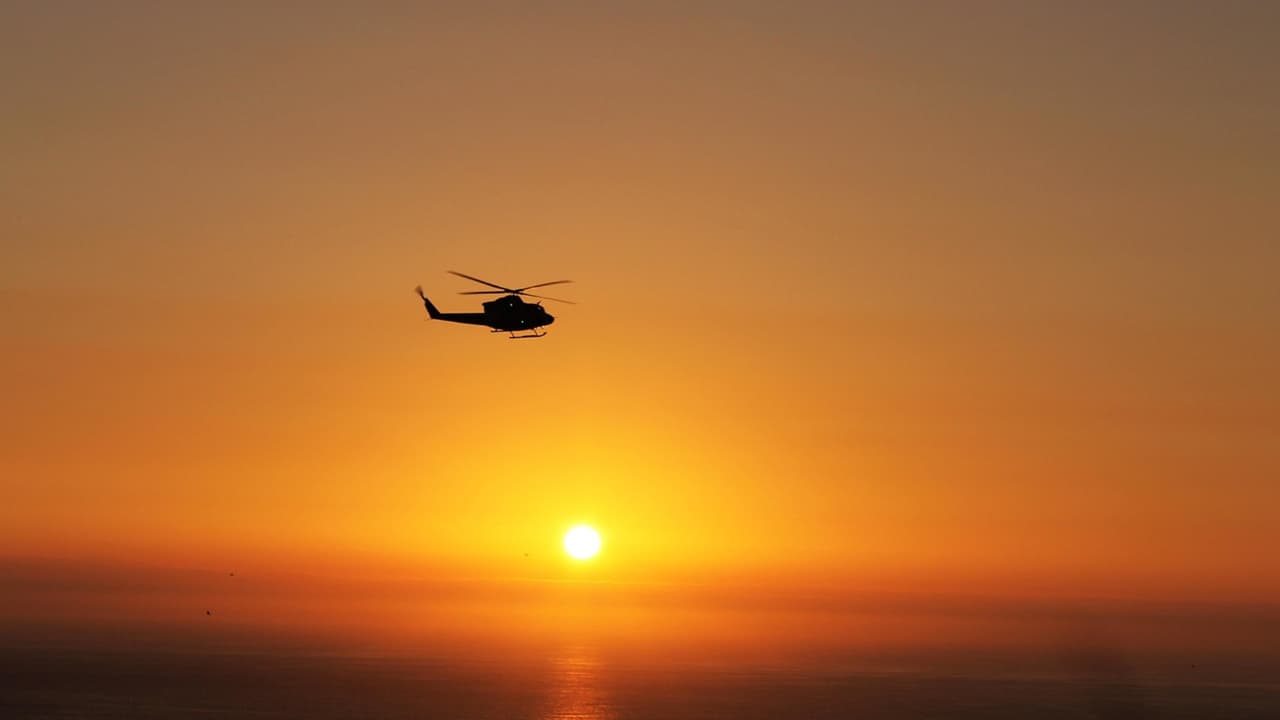 Helicóptero se estrella contra almacén en Boynton Beach; reportan dos muertos