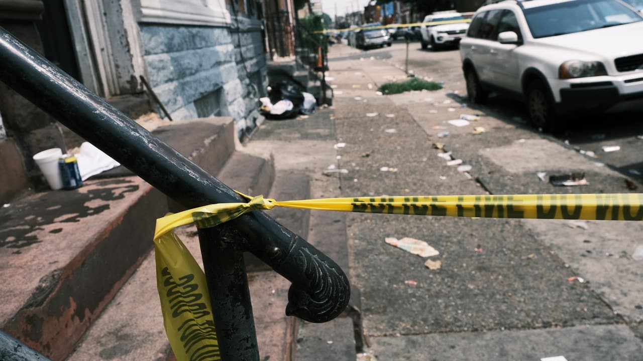 Tiroteo en el sur de Filadelfia deja 3 muertos y 10 heridos; hay una persona detenida