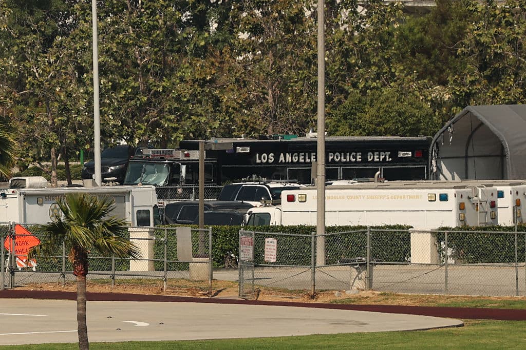 Explosión en instalación del Sheriff de Los Ángeles deja 3 muertos