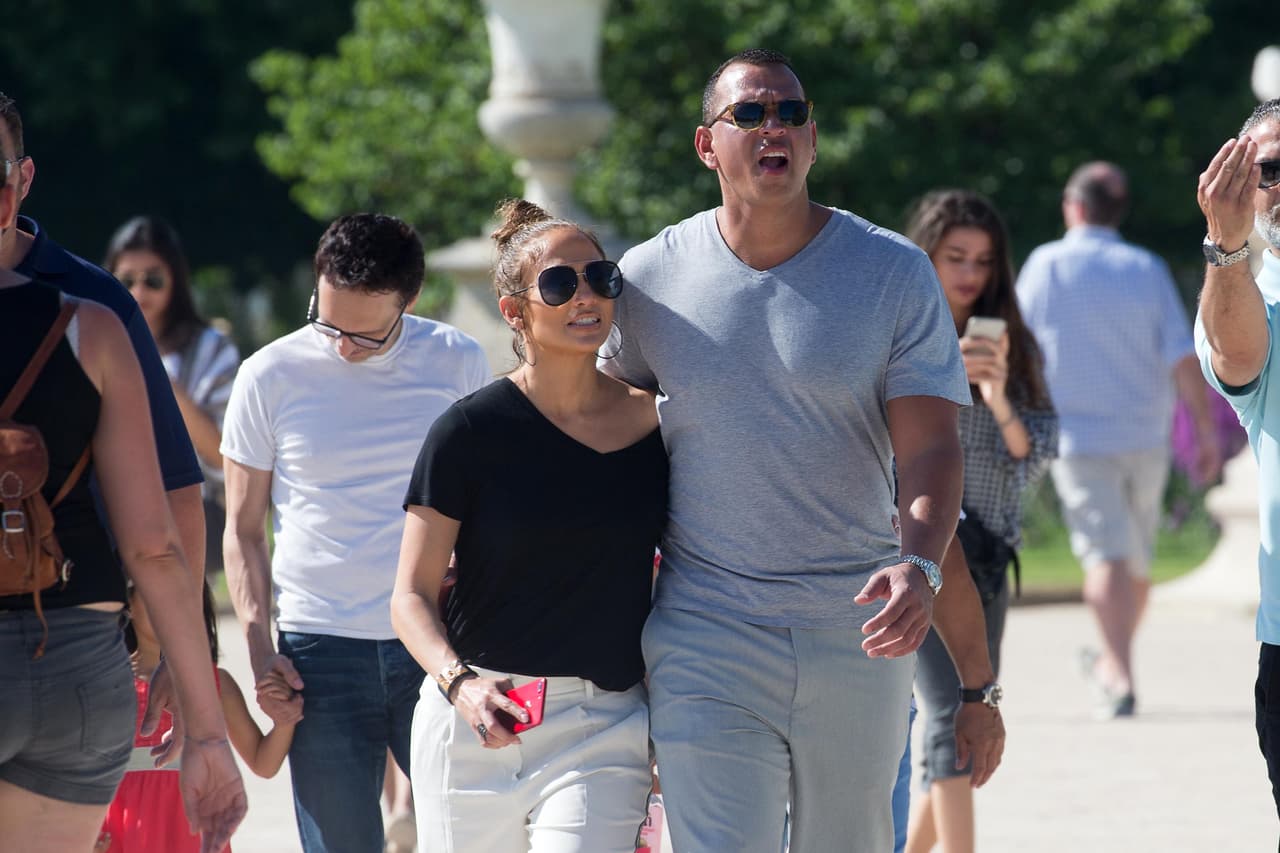 Desde sus atuendos hasta los gestos más íntimos que hubieramos visto de la pareja.