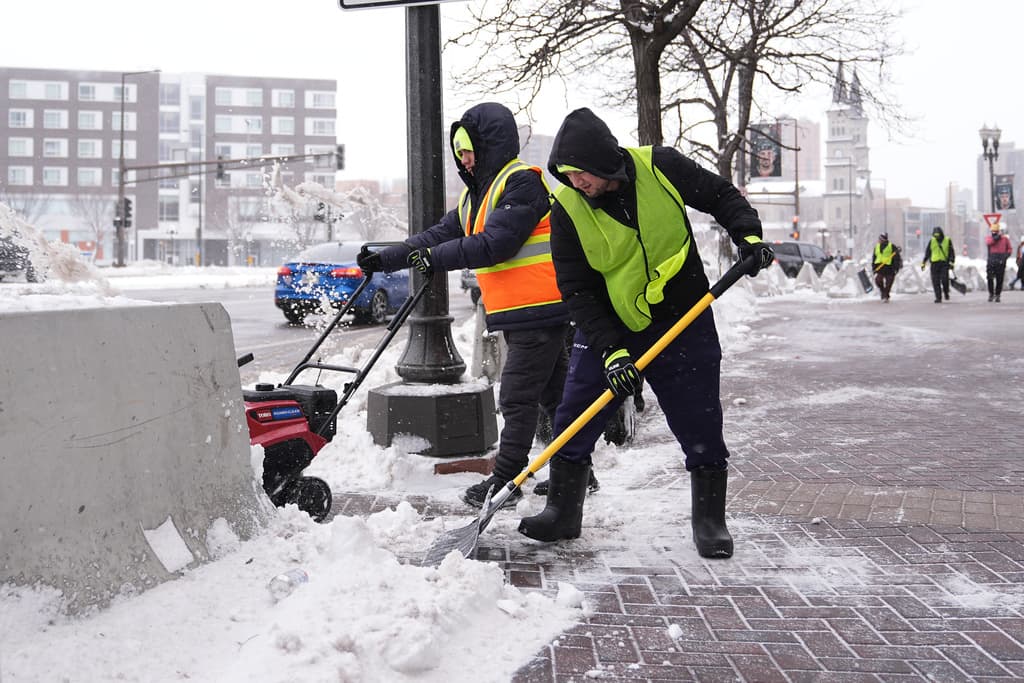 El tiempo para hoy martes: nieve en los Grandes Lagos, lluvias en el Noreste y fuertes vientos tras el paso de una poderosa tormenta