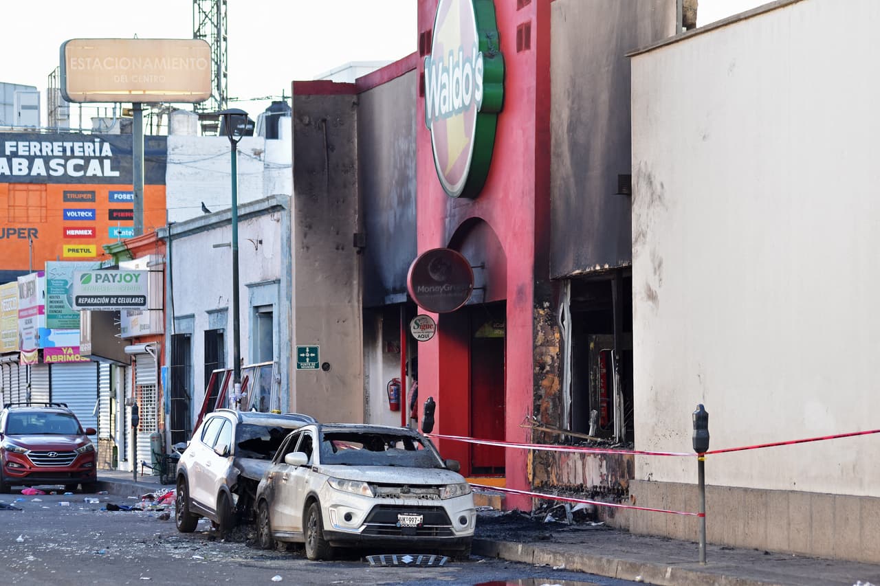 16 años después de la tragedia en la
<b><a href="https://www.univision.com/local/arizona-ktvw/guarderia-abc-sonora-roberto-copado-gutierrez-arizona" target="_blank">Guardería ABC</a></b>, un incendio volvió a causar una tragedia en Hermosillo, la capital de la fronteriza entidad mexicana de Sonora. Este estado colinda en su lado norte con Arizona.