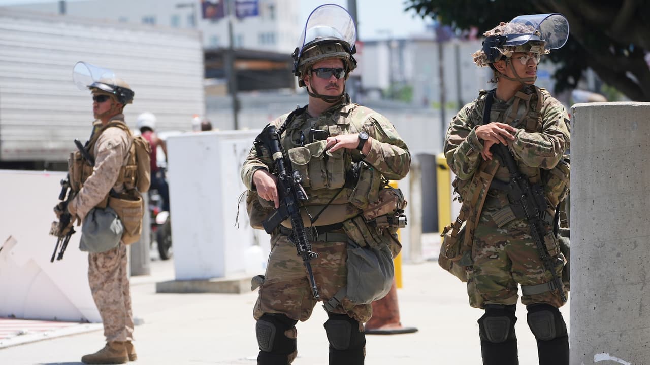 Juez ordena a Trump devolver control de Guardia Nacional de California al estado