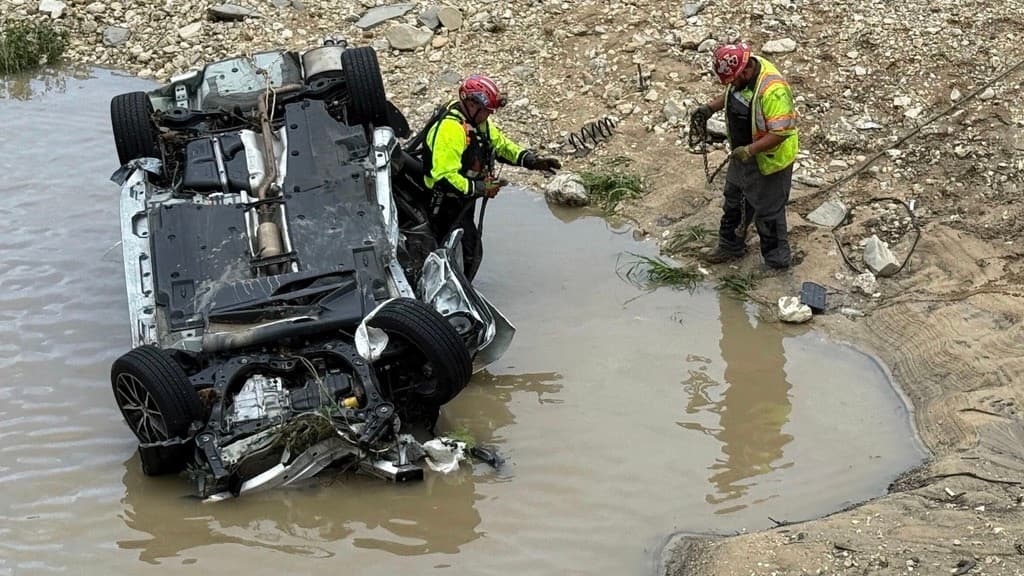 Al menos 11 muertos y numerosos desaparecidos tras inundaciones repentinas en San Antonio