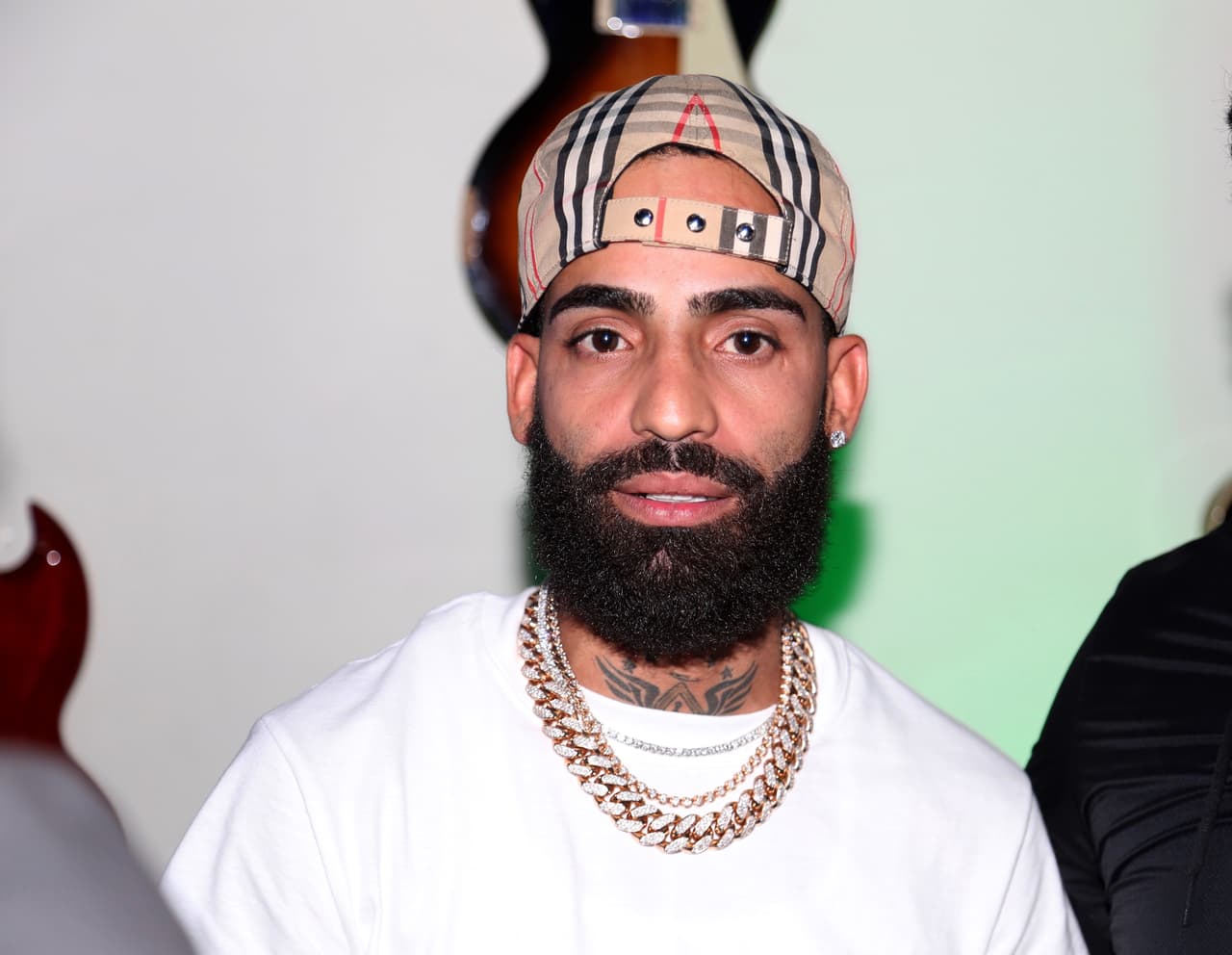 <b>Arcángel </b>y su familia viven un complejo momento, luego de que este domingo 21 de noviembre se dio a conocer que su hermano Justin Santos, de 21 años, murió de manera repentina.
<br>