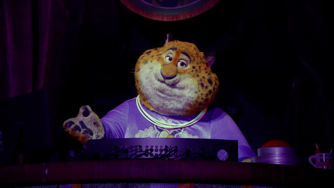 La nueva atracción
<b>“Zootopia: Better Zoogether!”</b>en Animal Kingdom introducirá figuras animatrónicas como Benjamin Clawhauser, que interactuarán con el público, ofreciendo una experiencia inmersiva que combina la historia de la película con tecnología de movimiento y sonido realista.