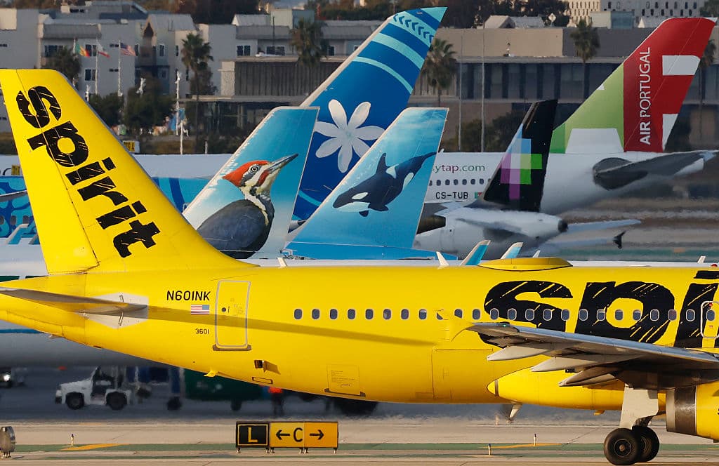 Están impactados: sobrecargos de Spirit relatan incertidumbre tras cierre repentino de la aerolínea