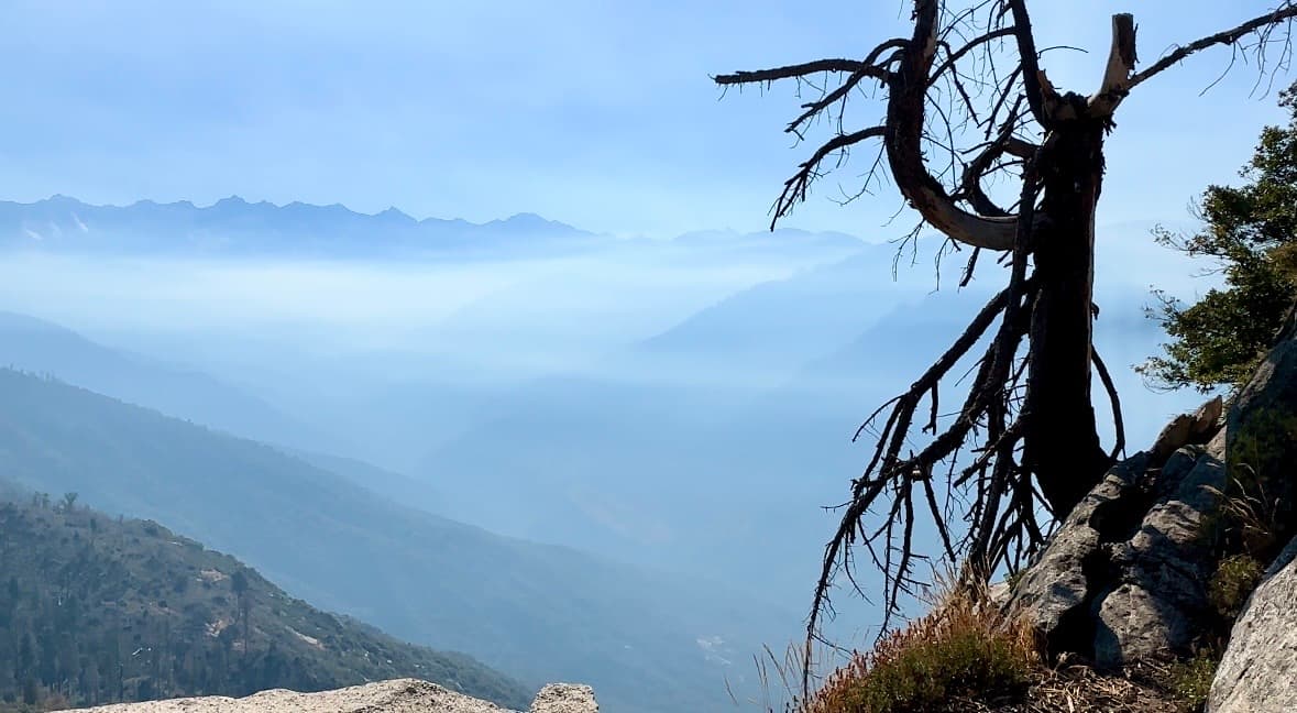 Moro Rock: la joya de granito en el corazón de Secuoya que puedes visitar en California