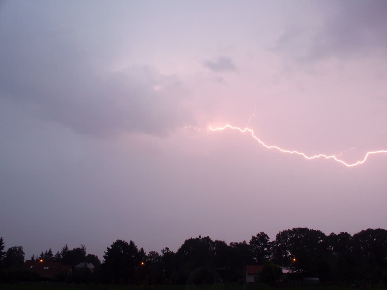 Le cae rayo a hombre en Coney Island; es el tercero en el área triestatal en un mes