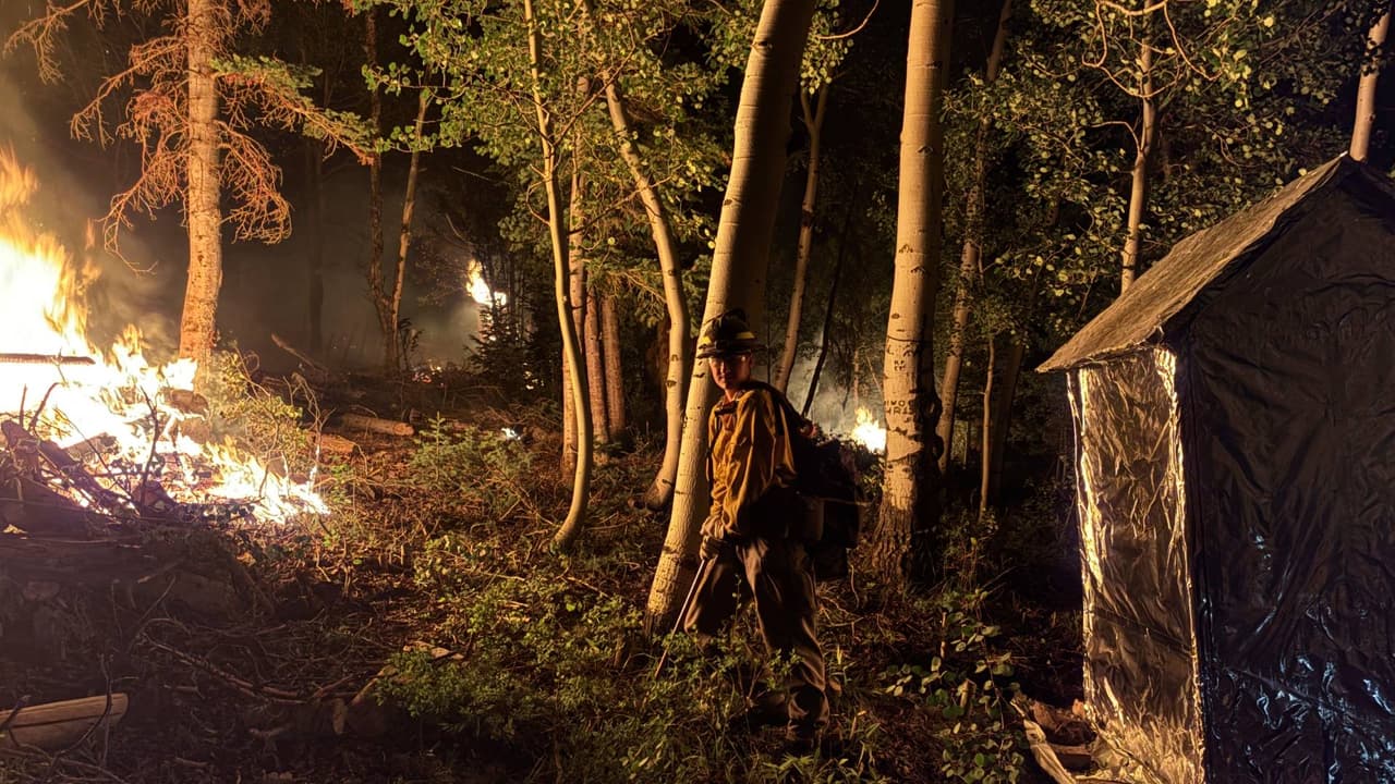 Gobernador de Utah declara estado de emergencia por los incendios forestales