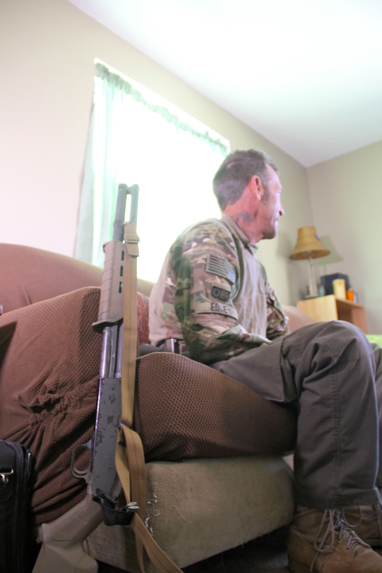 Foley dice que los rifles AK15 y las pistolas de 12 calibre son las armas de su preferencia.