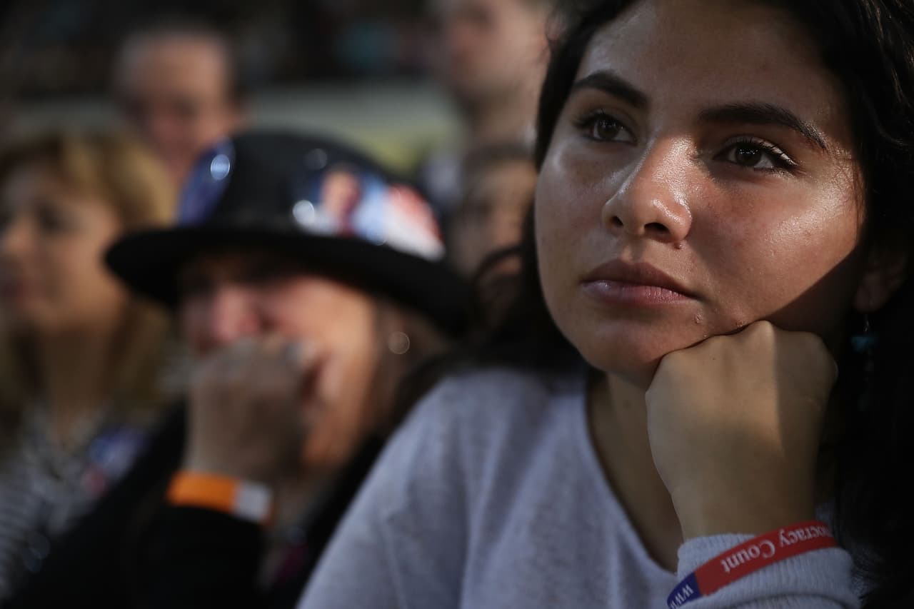 Lo que piensan los jóvenes de la participación de Al Gore en la campaña de Clinton
